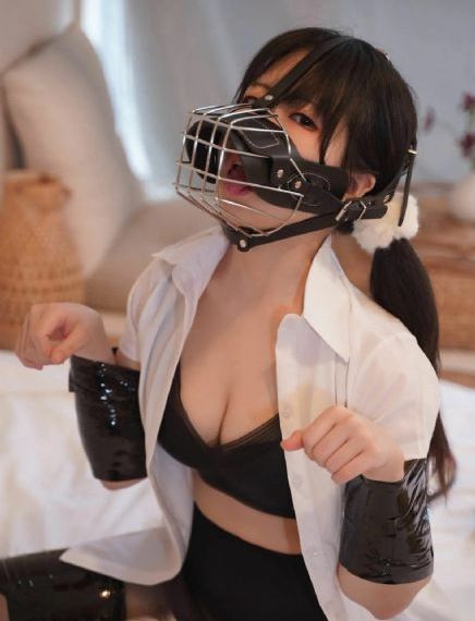 欧美复古西装头像_1080P天堂在线