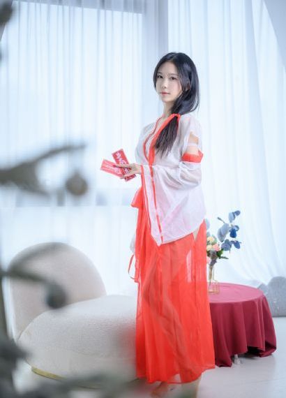 美女裸身无档视频免费第一视角_国产剧电影在线观看