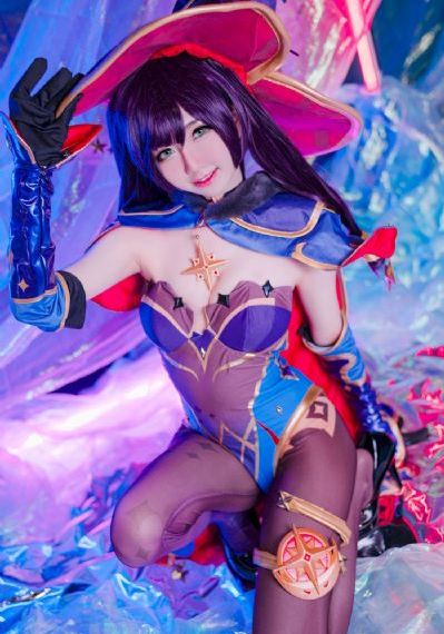 欧美风服装的创意_4K在线播放